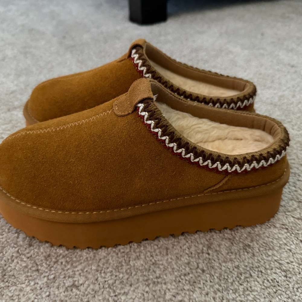 Cozy Brown Suede Slippers - Picture 2 of 2